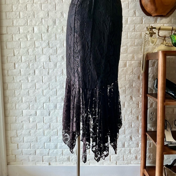 Vintage 1980s Black Lace Overlay Boned Bodice Side Ruched Ruffle Hem Midi Dress - Picture 12 of 17